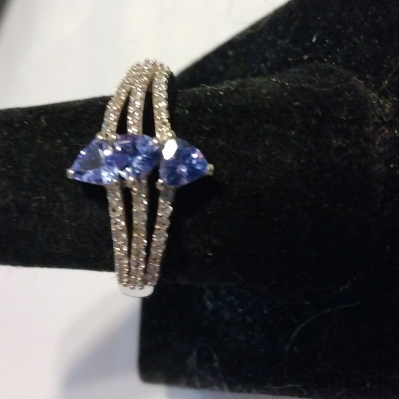 Stamped .925 Tanzanite and Diamond Ring4.0 Grams